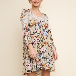 Umgee USA Floral and Lace Boho Chic Dress Women's size M